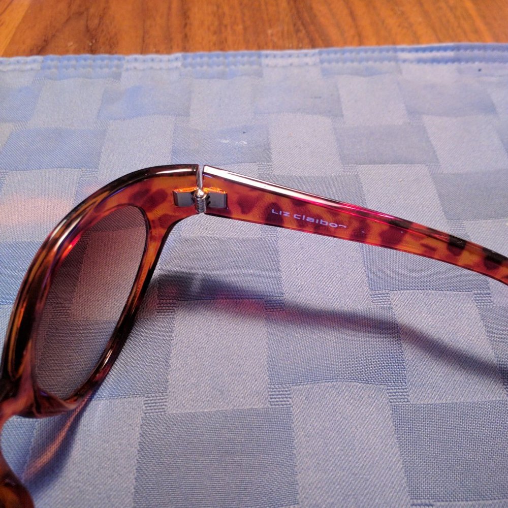 Liz Claiborne womens sunglasses